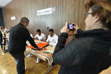 SEANCE DEDICACE FCL