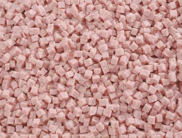 Matière en gros cubes jambon